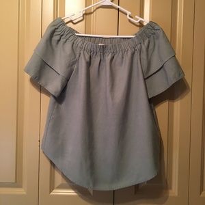 Summer off the shoulder top H&M light green